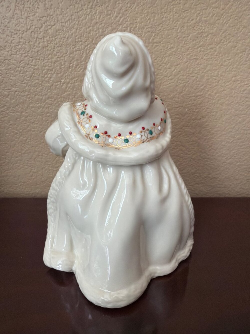 Lenox China Jewels Santa Bearing Gifts 8th in Series Porcelain Figurine - Picture 4 of 12